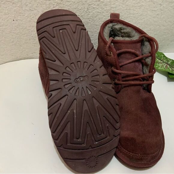 UGG Neumel 3236 Men\'s Burgundy Suede Cordovan Ankle Boots size 9/42 main image 4